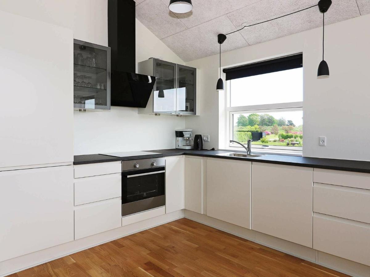 8 Person Holiday Home In Hadsund 外观 照片